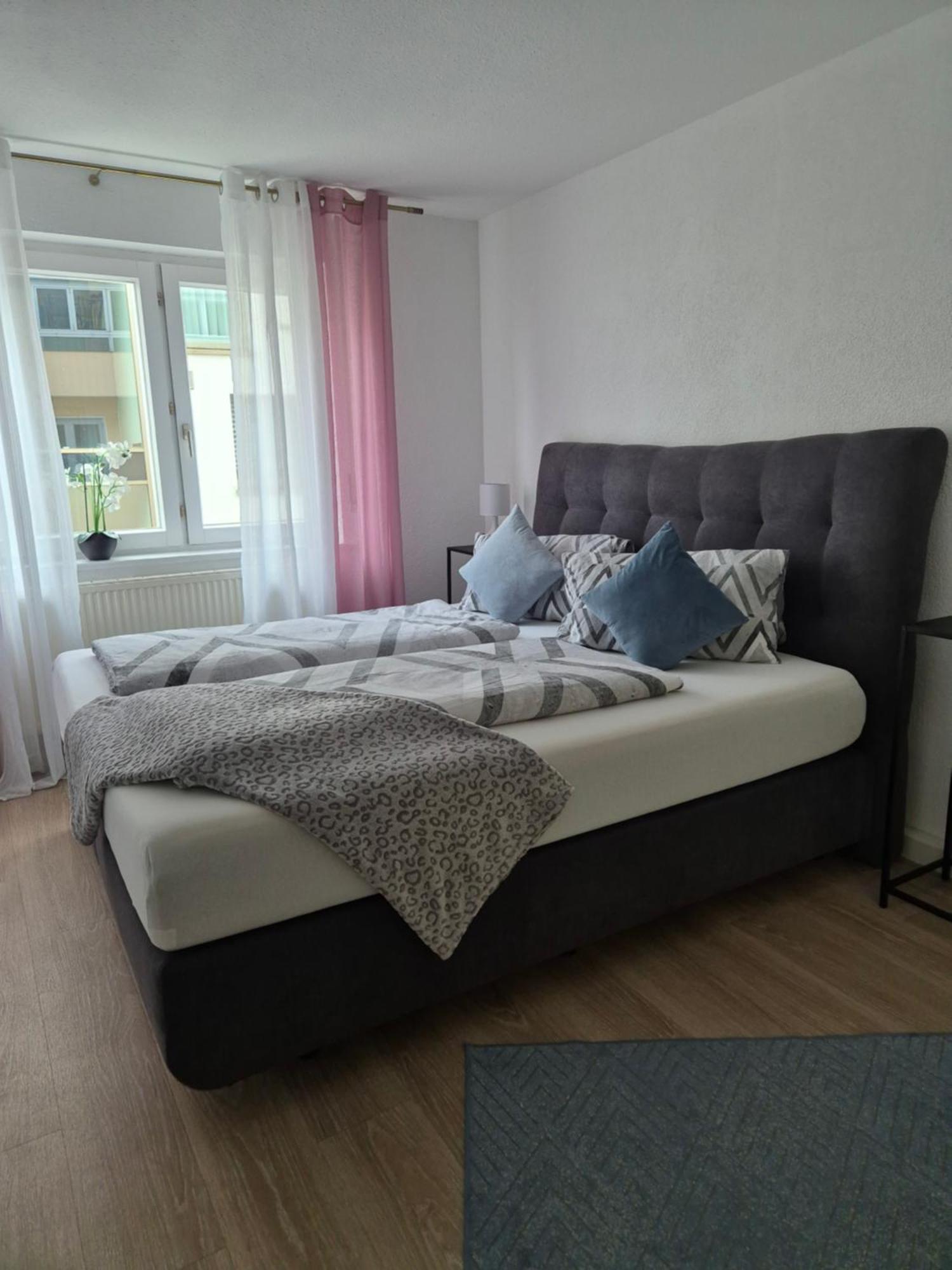 Ferienwohnung Ella - Direkt Am Bodensee Friedrichshafen Exterior foto