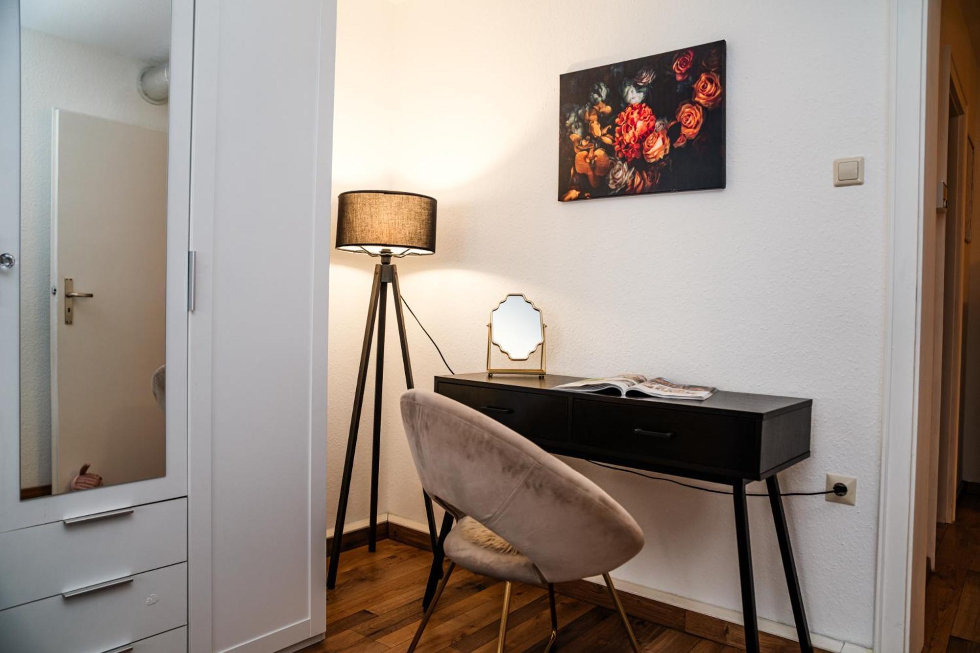 Ferienwohnung Ella - Direkt Am Bodensee Friedrichshafen Exterior foto